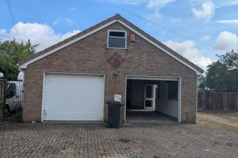 Forest Edge House, Jacobs Walk, Totton, SO40 9JU