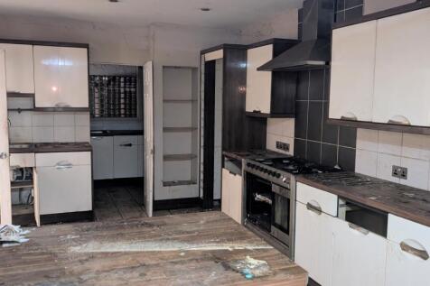 Forest Edge House, Jacobs Walk, Totton, SO40 9JU