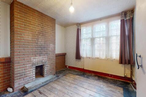 134 Peabody Cottages, Rosendale Road, Herne Hill, London, SE24 9DR
