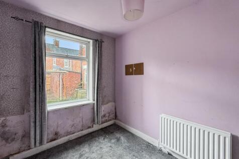 Ground Floor Flat, 39 Warwick Road, South Shields NE34 0SQ