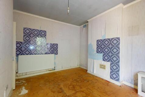 First Floor Flat, 8 Wycliffe Road, Wimbledon, London, SW19 1ER