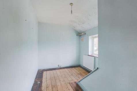35 Queens Drive, Stroud, Gloucestershire, GL5 4NB