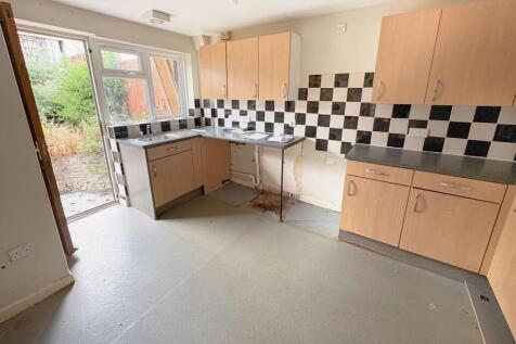 77 Crispin Way, Kingswood, Bristol, BS15 4SH