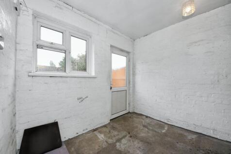 79 Darwin Road, Walsall WS2 7EP