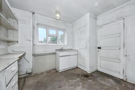 79 Darwin Road, Walsall WS2 7EP