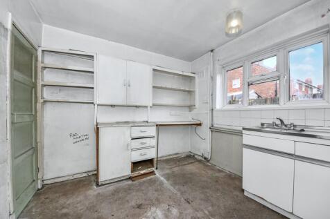 79 Darwin Road, Walsall WS2 7EP