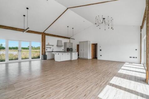 Stonebridge Barn, Church Road, Earsham, Bungay, NR35 2TL