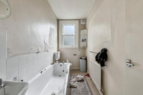 Flat D, 222 Randolph Avenue, Maida Vale, London W9 1PF
