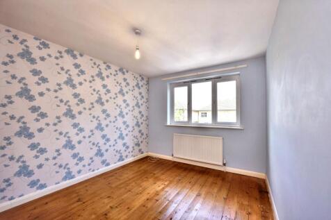 5 Dobsons Close, Rayleigh, Essex, SS6 7NZ