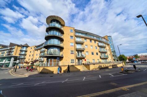 136 Berberis House, High Street, Feltham TW13 4GR