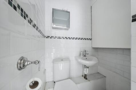 26 Wolf Lane, Windsor, SL4 4HY