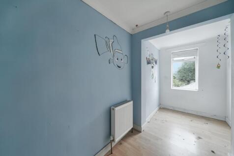 26 Wolf Lane, Windsor, SL4 4HY
