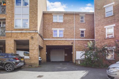 Flat 12, 22-24 Great Western Road, London W9 3NN