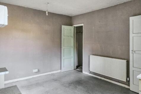 2 Montrose Way, Datchet, Slough SL3 9ND