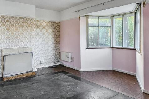 2 Montrose Way, Datchet, Slough SL3 9ND