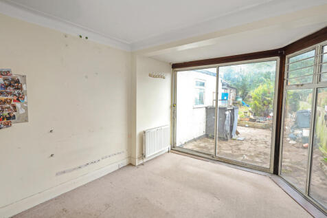 330 Watford Way, Hendon, London NW4 4UY