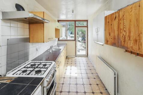 330 Watford Way, Hendon, London NW4 4UY