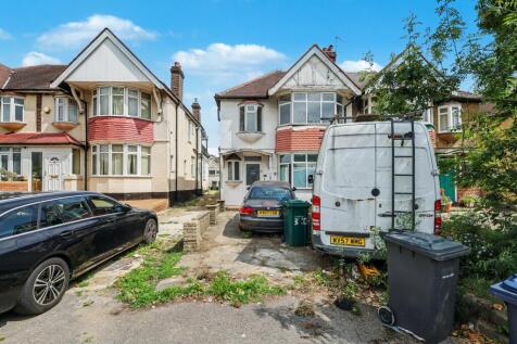 330 Watford Way, Hendon, London NW4 4UY