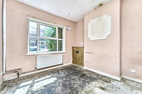 24 Hillary Street, Walsall, West Midlands, WS2 9BP