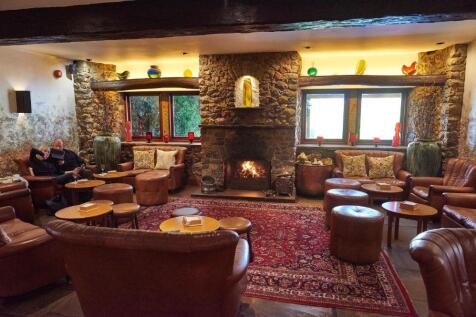 Gibbon Bridge Hotel, Green Lane, Chipping, Preston, PR3 2TQ