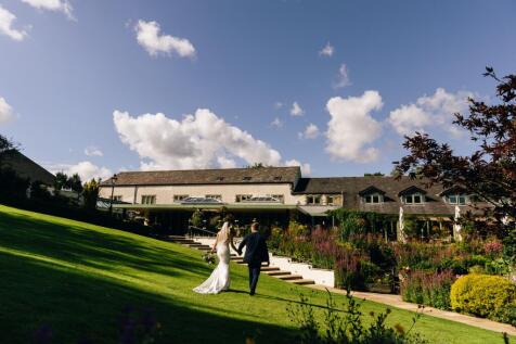 Gibbon Bridge Hotel, Green Lane, Chipping, Preston, PR3 2TQ