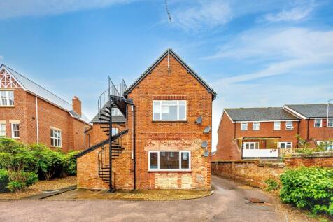 Flat 3, 75 Shakespeare Road, Bedford, Bedfordshire, MK40 2DW