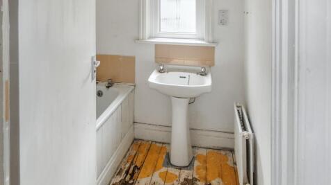 Flat 1, 84 Albany Street, Hull, East Yorkshire, HU3 1PN