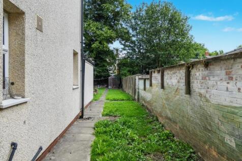 Flat 1, 84 Albany Street, Hull, East Yorkshire, HU3 1PN