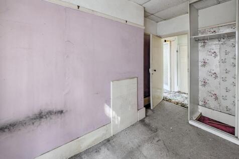 8 Wales Avenue, Carshalton, SM5 3QN