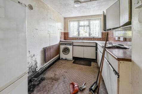 8 Wales Avenue, Carshalton, SM5 3QN