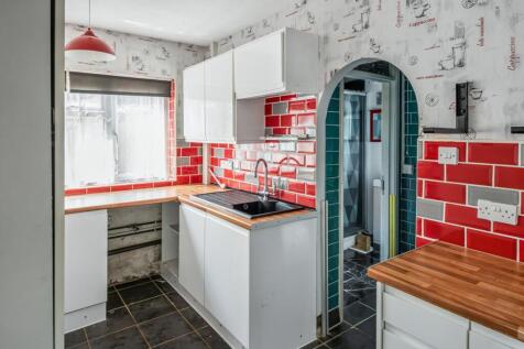 3 Landseer, North Cheriton, Templecombe, Somerset, BA8 0AS