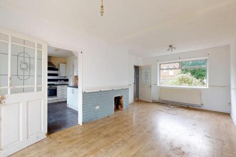 25 Pirbright Crescent, New Addington, Croydon, CR0 0RT