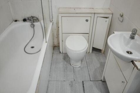 Flat 3, 1 Burgoyne Road, London SE25 6JT