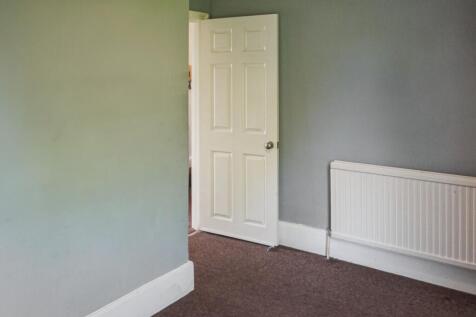 Flat 3, 1 Burgoyne Road, London SE25 6JT