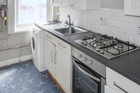 Flat 3, 1 Burgoyne Road, London SE25 6JT