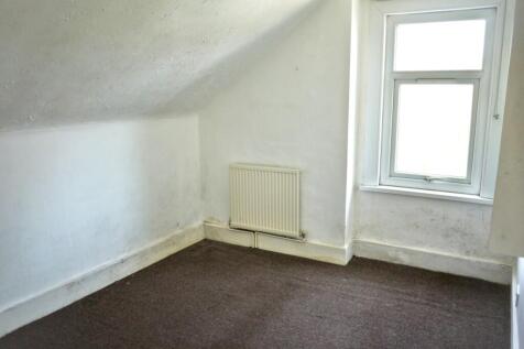 Flat 3, 1 Burgoyne Road, London SE25 6JT