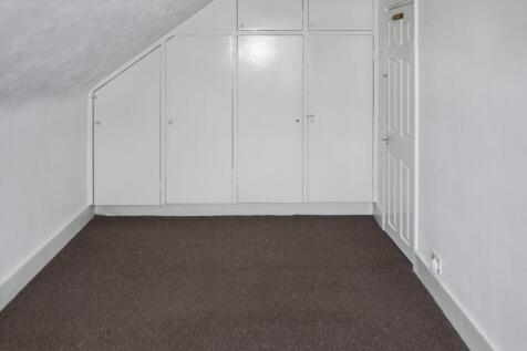 Flat 3, 1 Burgoyne Road, London SE25 6JT
