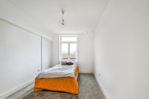 Lower Birtley, Grayswood Road, Surrey, GU27 2DL