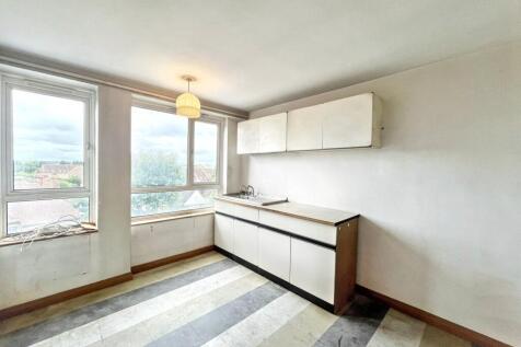 Flat 30 Clifford Court, 2 Heathfield Road, Wandsworth Common, London, SW18 3JE