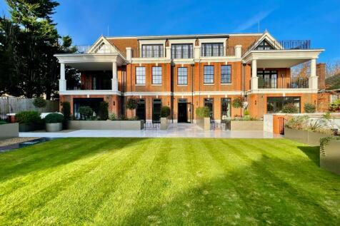 Apartment 3 Sereno House, 22 Beech Hill, Barnet, Hertfordshire, EN4 0JP