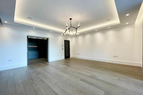 Apartment 3 Sereno House, 22 Beech Hill, Barnet, Hertfordshire, EN4 0JP