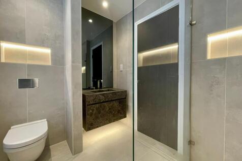 Apartment 3 Sereno House, 22 Beech Hill, Barnet, Hertfordshire, EN4 0JP