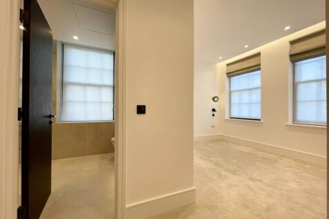 Apartment 3 Sereno House, 22 Beech Hill, Barnet, Hertfordshire, EN4 0JP