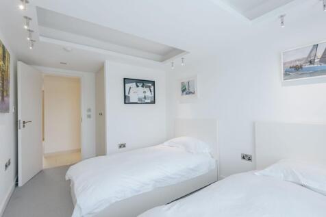 27 Crowsport, Hamble, Hampshire, SO31 4HG