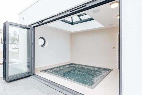 27 Crowsport, Hamble, Hampshire, SO31 4HG