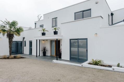 27 Crowsport, Hamble, Hampshire, SO31 4HG