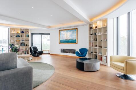 27 Crowsport, Hamble, Hampshire, SO31 4HG