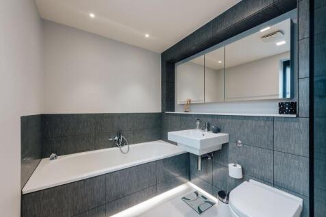 27 Crowsport, Hamble, Hampshire, SO31 4HG