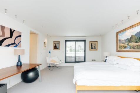 27 Crowsport, Hamble, Hampshire, SO31 4HG