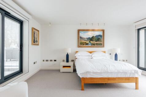 27 Crowsport, Hamble, Hampshire, SO31 4HG